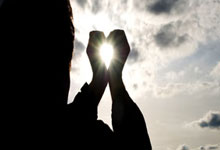 问鼎体育：[举重]王威东获得举重男子55公斤级两枚金牌.